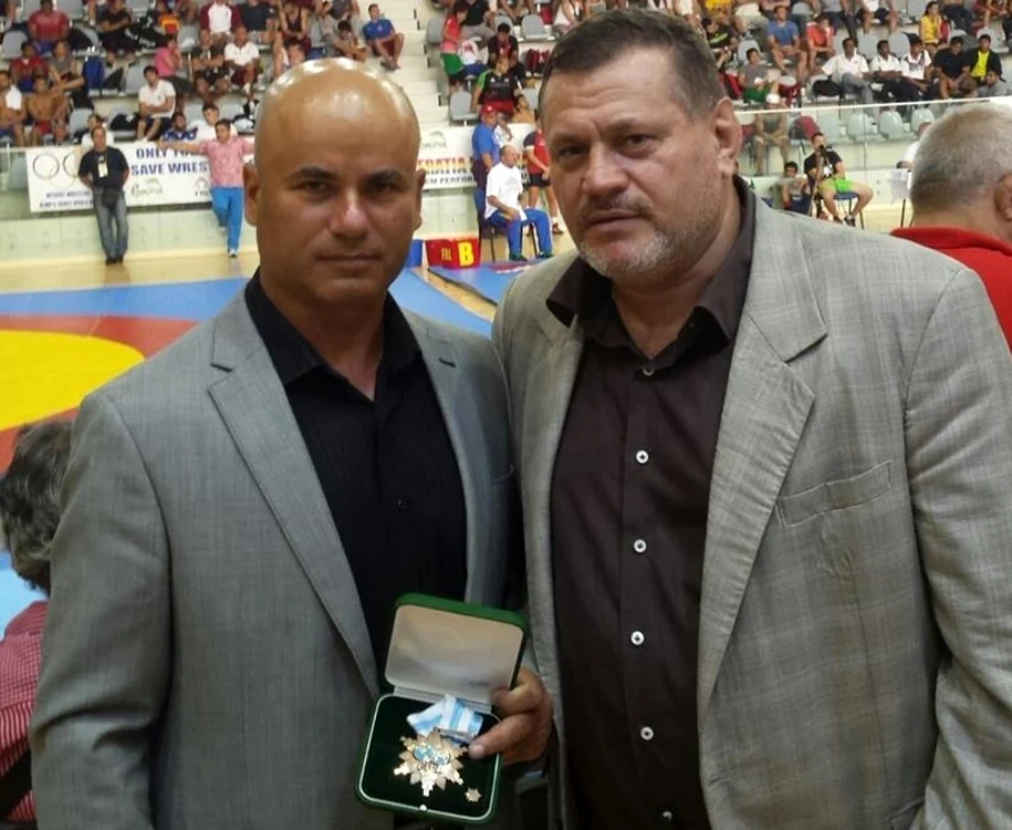 Amatto Zaharia (stânga), preşedintele Federaţiei Române de Kempo