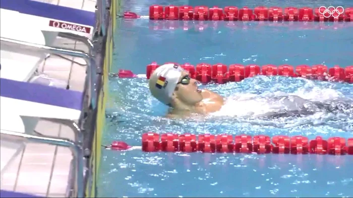 Mai mic de
vârstă decât majoritatea celorlalţi
competitori fruntaşi, Robert are imensa şansă ca anul viitor, în competiţia
juniorilor, să urce pe podiumurile de premiere