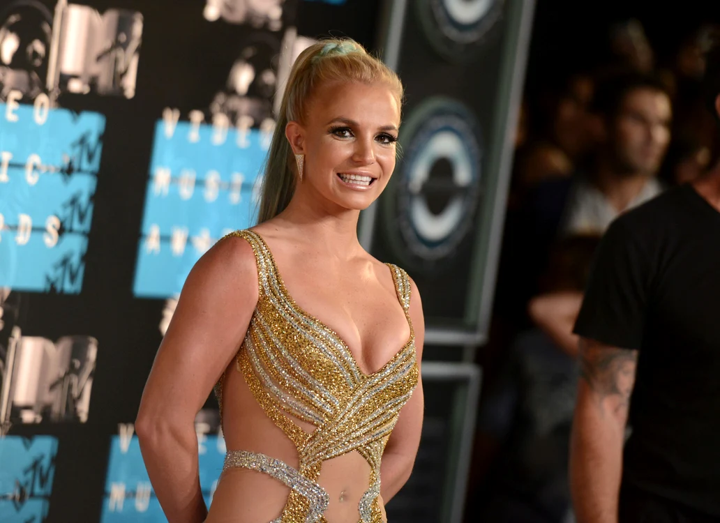 britney spears hepta 2126423 jpg jpeg