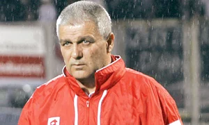 Florin Marin, antrenorul Timişoarei, i a bătut pe roş albaştri în ultimele întâlniri din campionat jpeg
