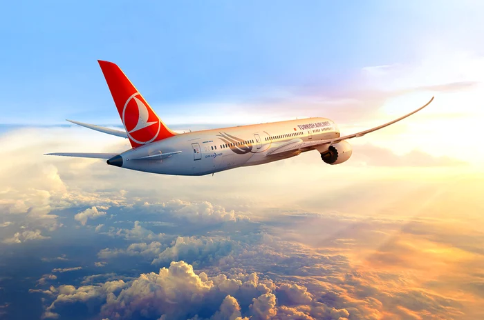 Ameninţare cu bombă la bordul unui avion. Aeronava a aterizat de urgenţă la Barcelona