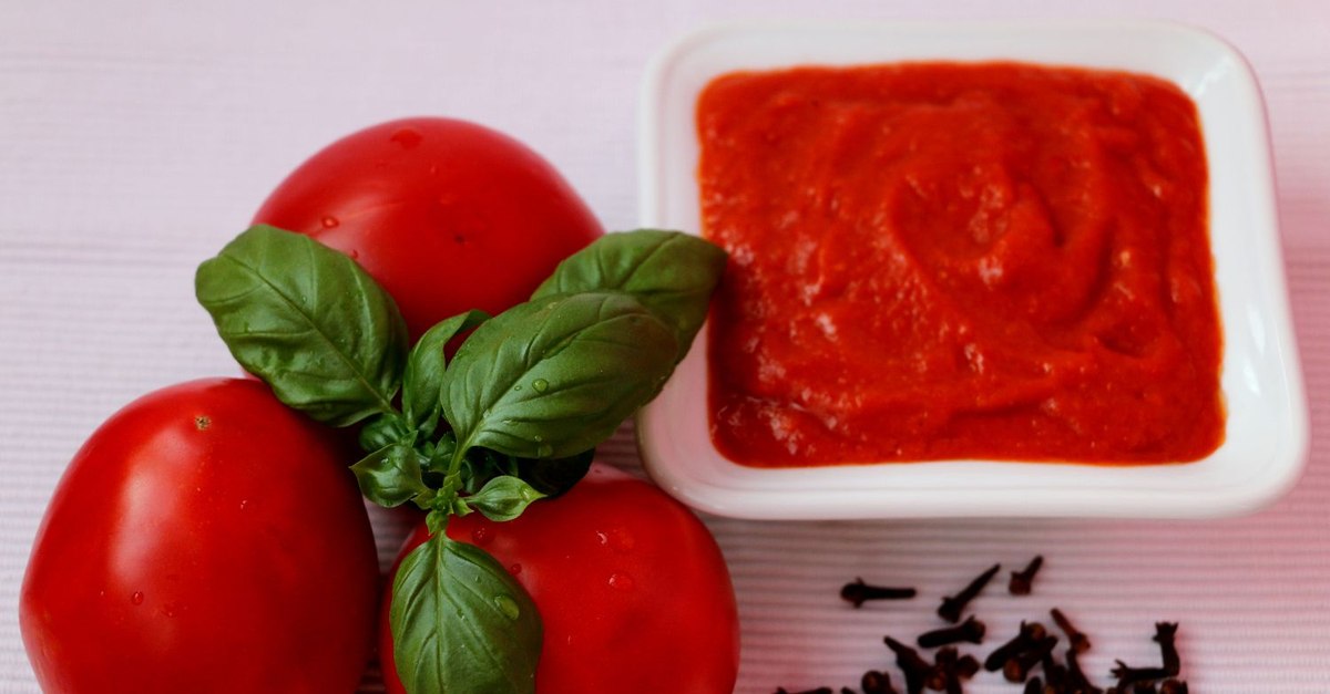 Ketchup de casă. O rețetă simplă, sănătoasă și delicioasă. Prepararea durează 20 de minute