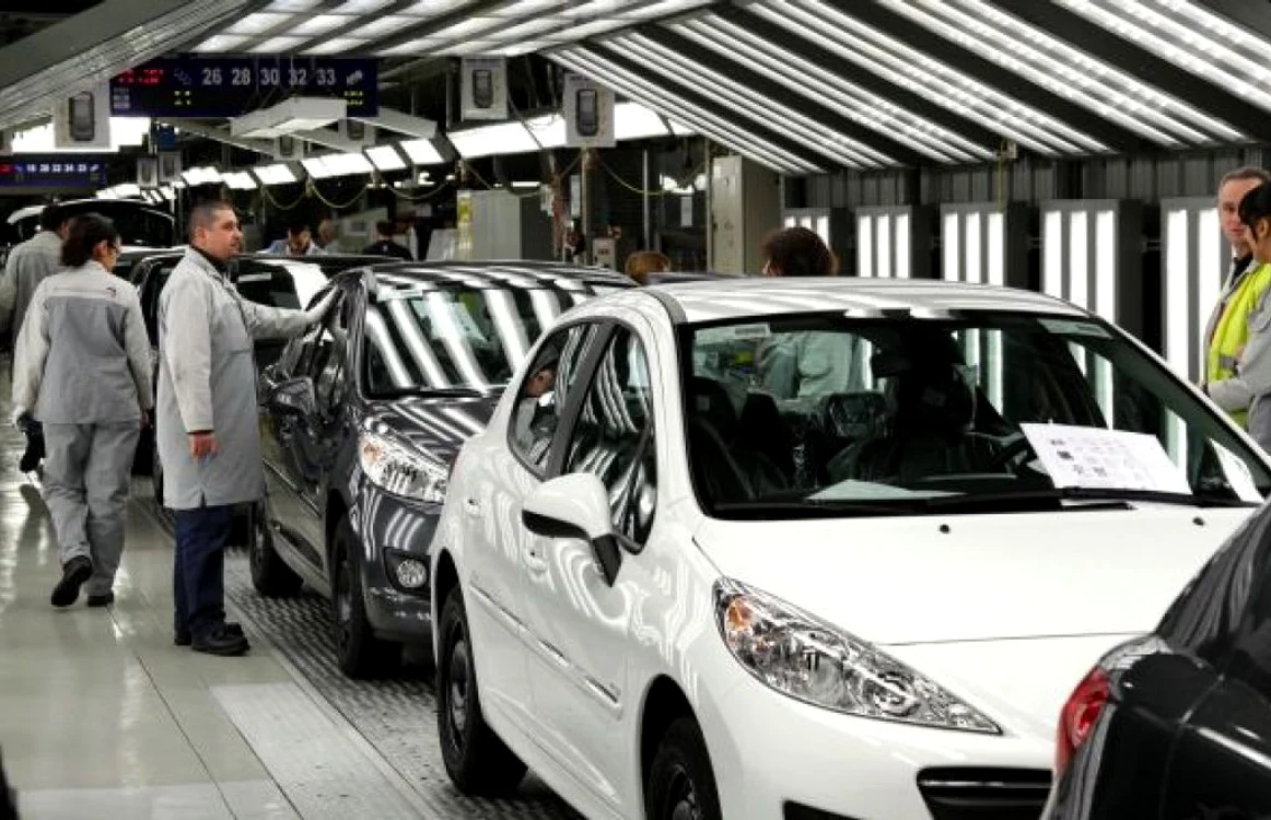 Industria auto din zona euro este pe cale să efectueze un val de disponibilizări