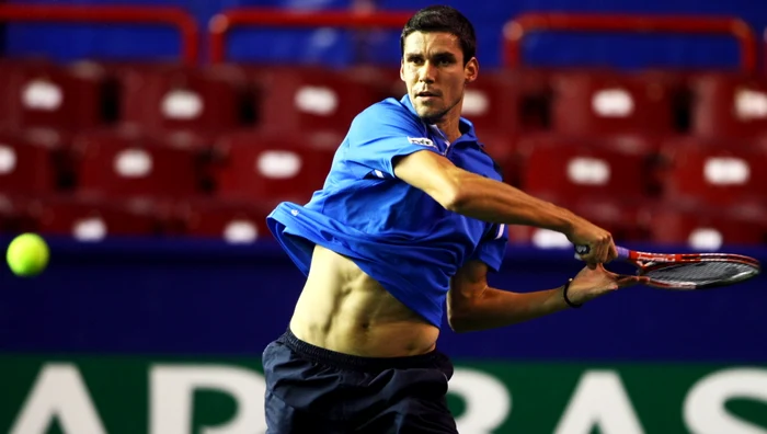 
    Victor Hănescu a jucat degeaba trei seturi la Paris  