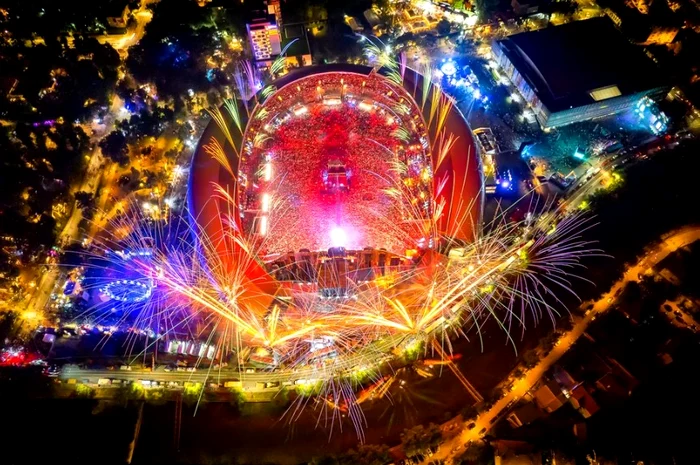 Organizatorii UNTOLD nu par afectați că trupele VAMA și Paraziții și-au anunțat retragerea din festival: „Îi așteptăm edițiile următoare”
