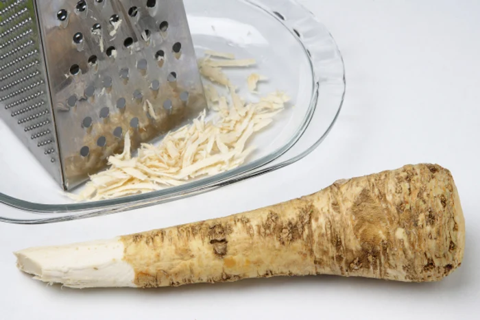 Contra durerilor lombare, poţi aplica o turtă de grâu cu hrean ras şi oţet pe zona dureroasă.www.clicksanatate.ro