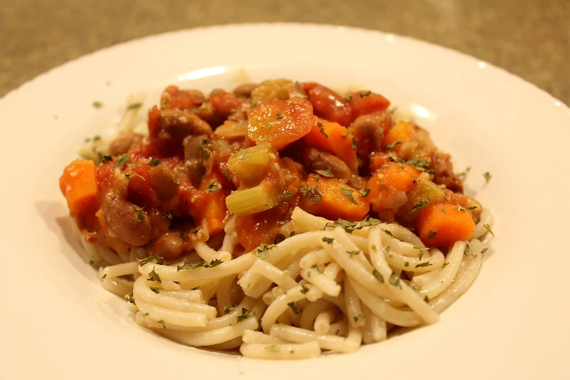 fasole spaghete sos rosii jpeg
