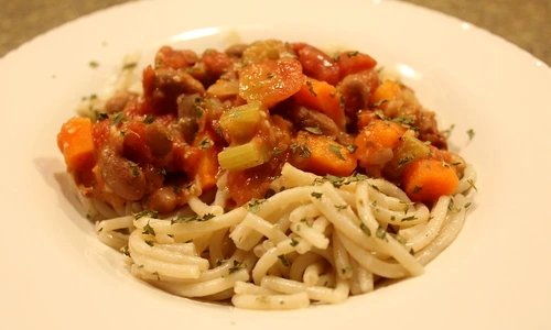 fasole spaghete sos rosii jpeg