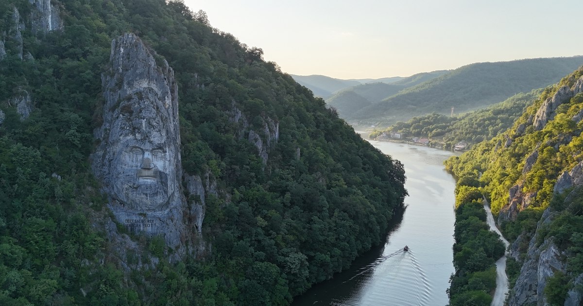 Cele mai frumoase 10 locuri din România de vizitat în 2026. Destinațiile admirate de turiști din toată lumea