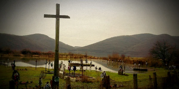 cimitir calinesti oas