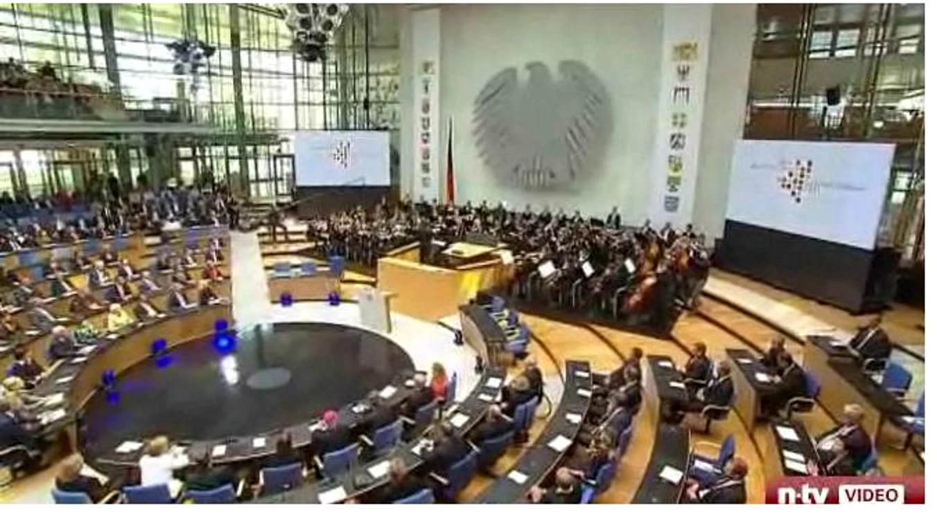 Orchestra - vechiul Parlament