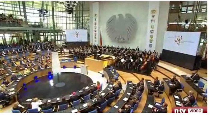 Orchestra - vechiul Parlament