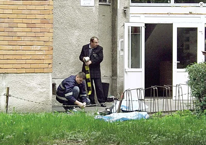Anchetatorii, la  locul tragediei