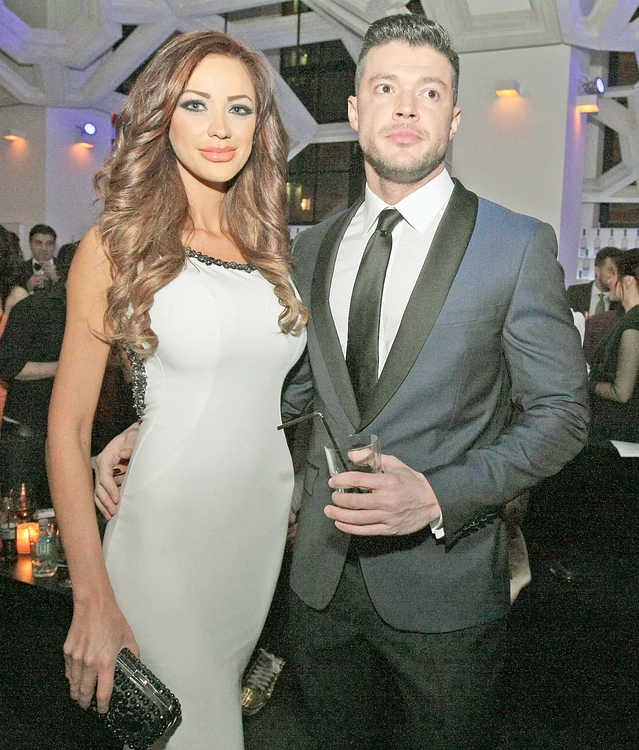 Bianca şi Victor s-au despărţit recent, după o relaţie cu năbădăi de doi ani