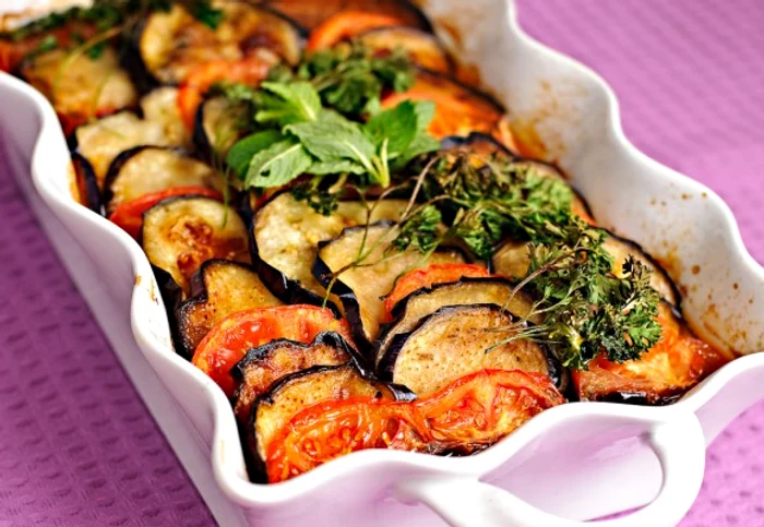 
    Poți servi mâncarea simpla sau alaturi de o garnitura de carneclickpoftabuna.ro  