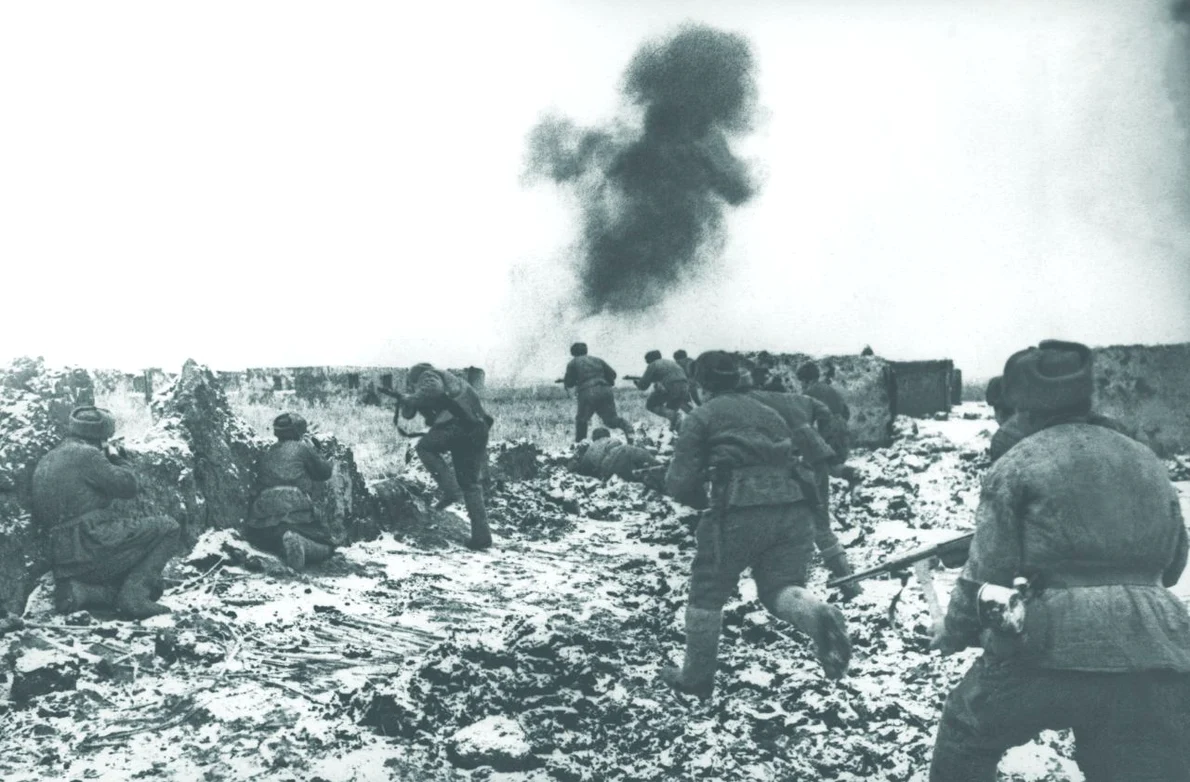 Atac al infanteriei sovietice la Stalingrad (foto: Profimedia)