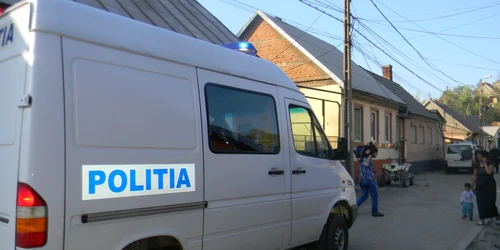 Scandal cu percheziţii