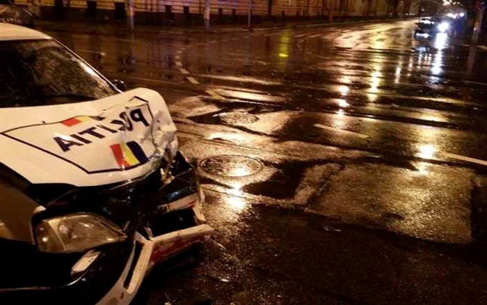 accident cu o masina de politie cluj foto