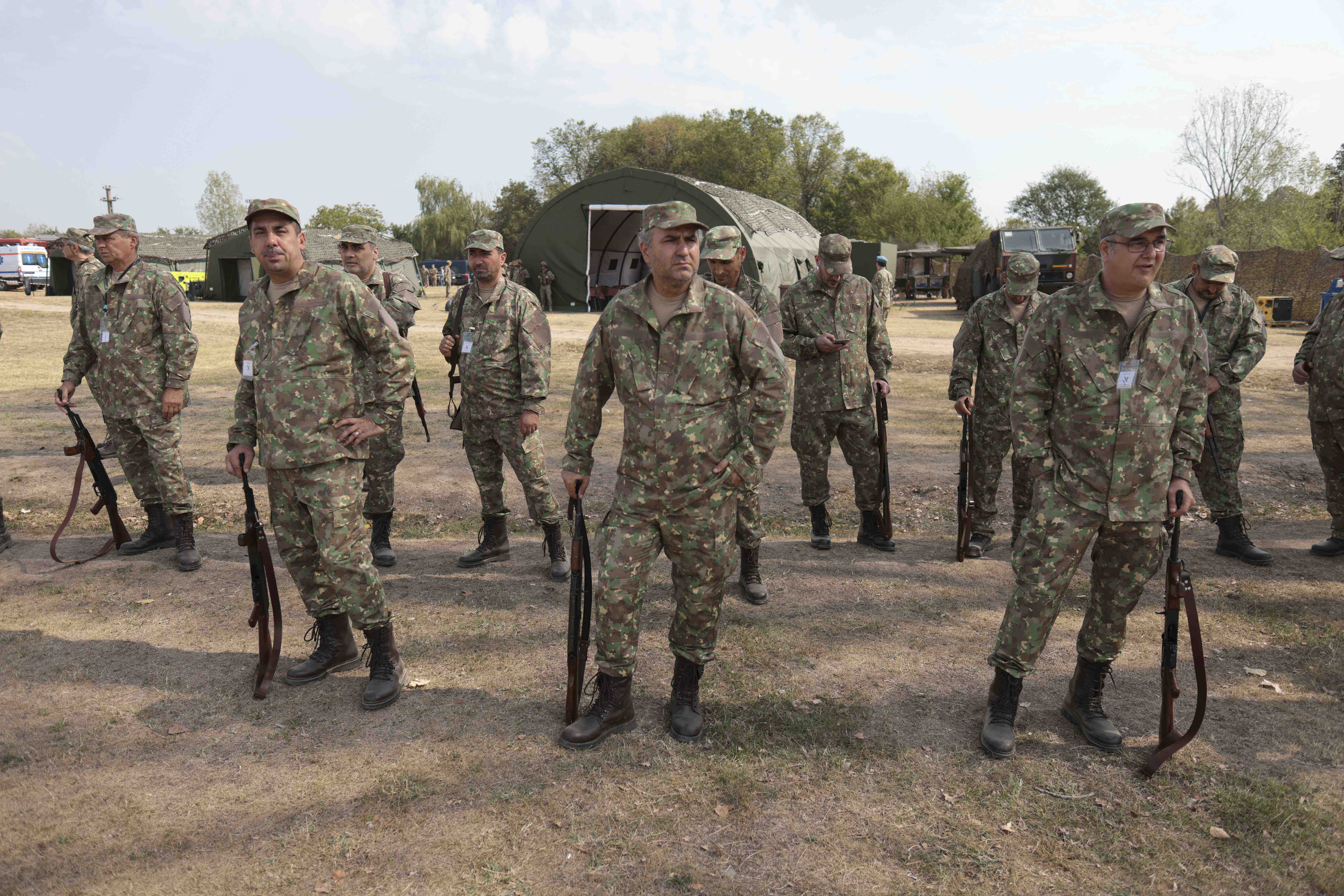 Antrenament cu rezerviștii din Prahova și Dâmbovița în cadrul exercițiului militar MOBEX PH DB 24, la poligonul Coada Izvorului, Prahova. FOTO Inquam Photos / George Călin