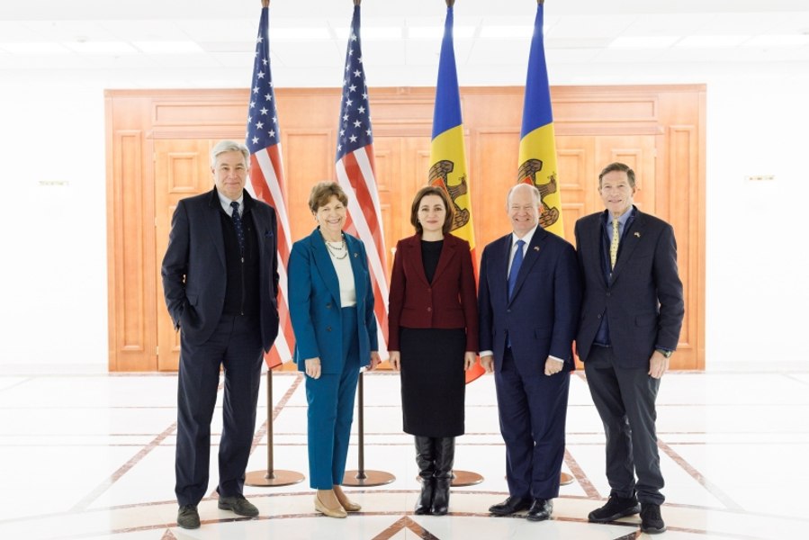 Senatori americani, vizită la Chișinău: cer sancțiuni economice mai dure împotriva Rusiei