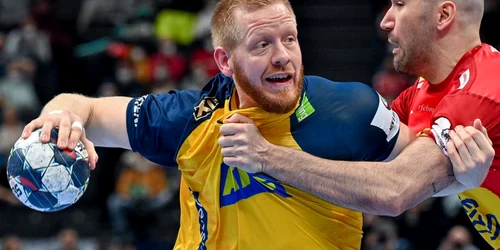 Jim Gottfridsson suedia Joan Canellas Reixach spania finala ce handbal masculin budapesta 30 ianuarie 2022 foto epa efe