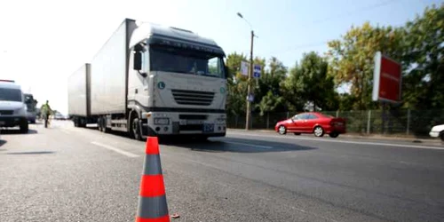 Primăria impune restricţii de circulaţie pentru transportul de mare tonaj 