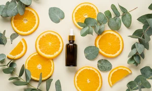 Cel mai bun moment sa aplici serul cu vitamina C  Sursa foto shutterstock 2057255477 jpg