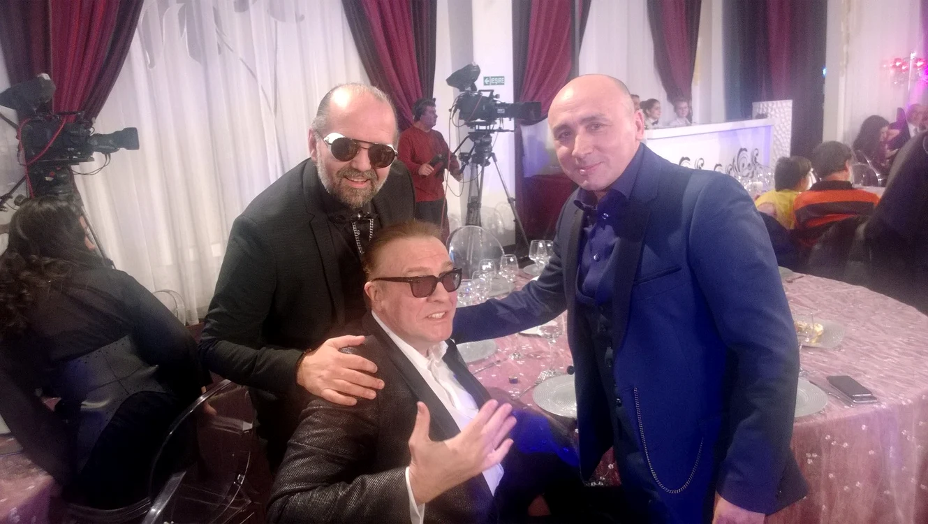 
    Gabriel Cotabiţă, Daniel Iordăchioaie şi Marcel Pavel au glumit şi râs împreună la gala Antena StarsFoto: Gheorghe Chelu  