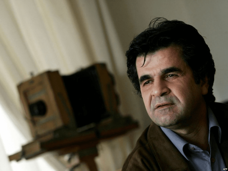 Cineastul Jafar Panahi, eliberat pe cauțiune, după șapte luni de încarcerare în Iran