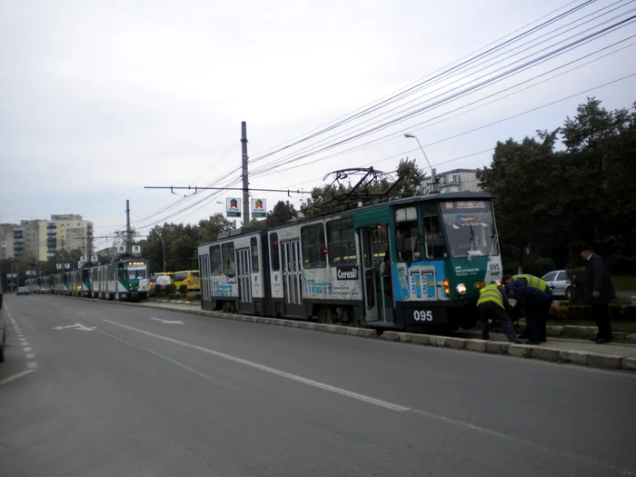 Tramvaiul 102 nu circulă miercuri, timp de 3 ore. FOTO: arhivă Adevărul Ploieşti