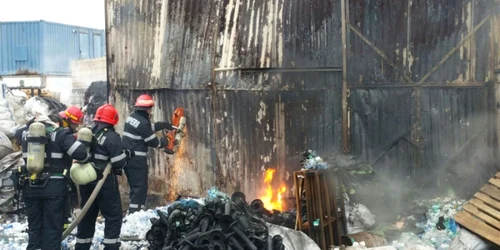"incendiu stefanesti 3"