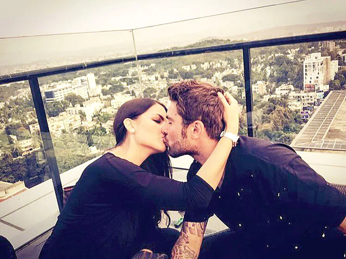 Adi şi Sandra se vor căsători în viitorul apropiat