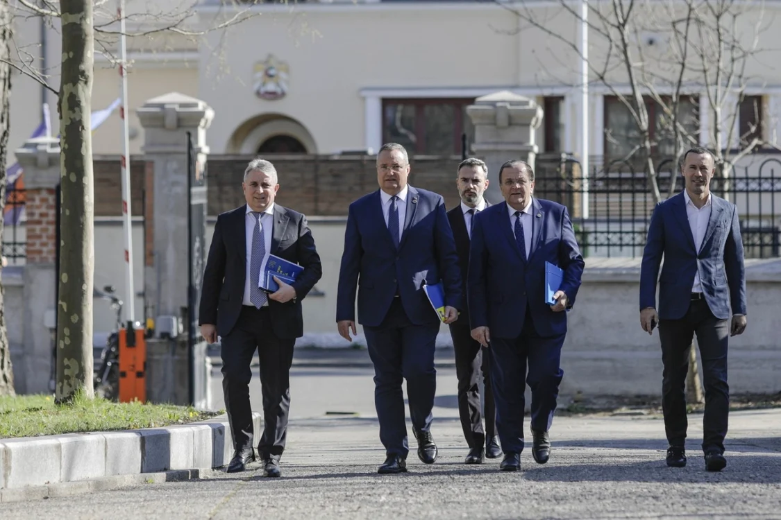 Nicolae Ciuca la depunerea candidaturii sale pentru preşedinţia PNL FOTO Arhivă