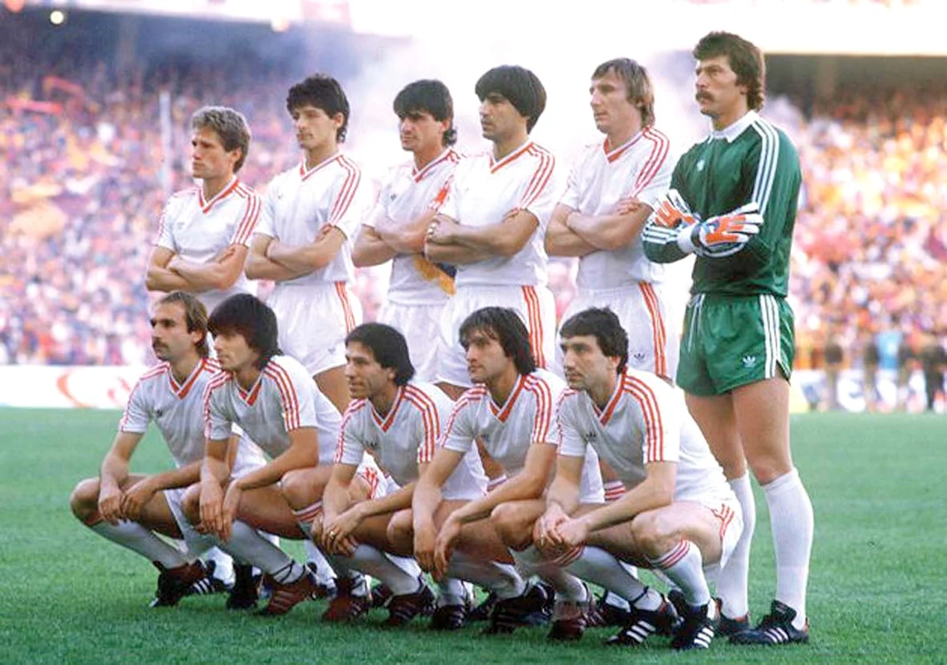 
    În 1986, steliştii  au cucerit Cupa  Campionilor Europeni  