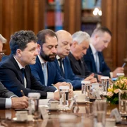 nicusor dan la intalnirea cu sindicatele de la palatul cotroceni  Foto Presidency jpg