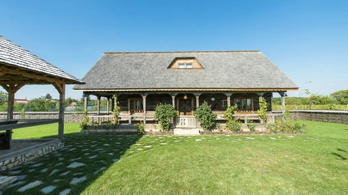 Ed Sheeran a stat în Casa Bârsana