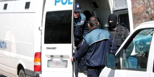 Doi copii au talharit-o pe femeia care îi caza pe timpul vacantelor