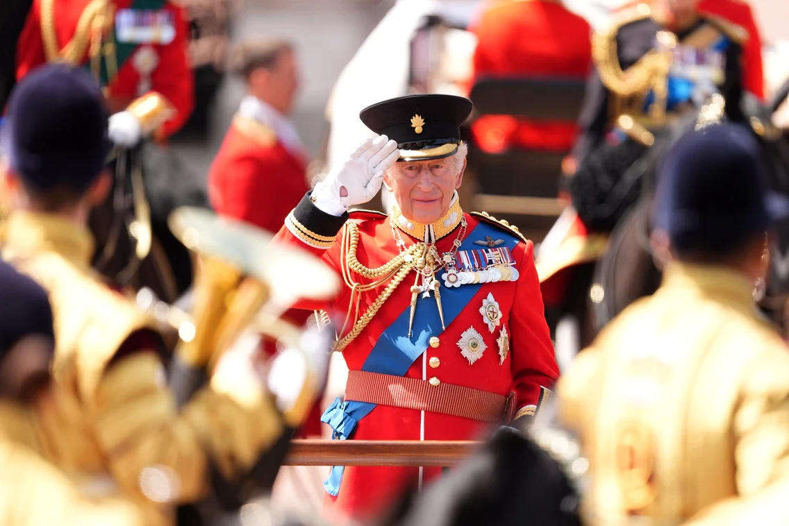 Trooping the colour FOTO X / @RoyalFamily