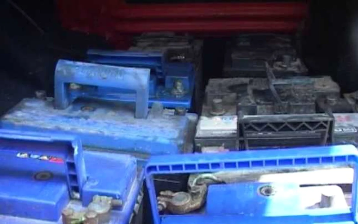 Acumulatorii auto fuseseră aduşi din Italia Foto:Arhivă Adevărul