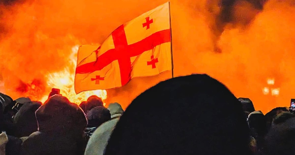 Proteste violente în Georgia: Guvernul suspendă negocierile cu UE