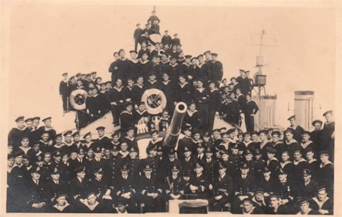 N.M.S. Regele Ferdinand - echipajul navei  în anul 1934 Arhivă SMMMFN 