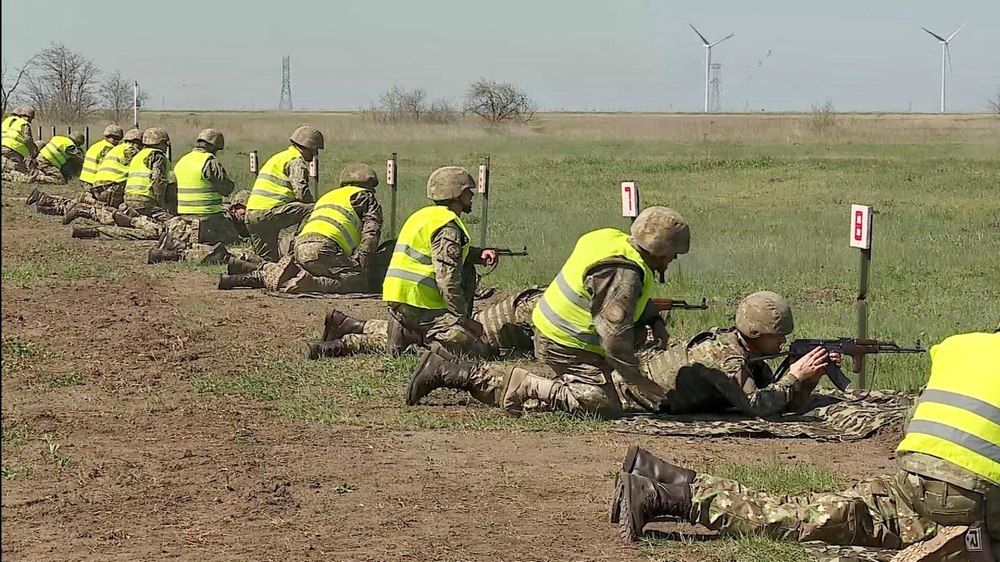 Mobilizarea rezerviștilor Armatei Române. „Am tras cu arma, mi-am reamintit, ar trebui introdus serviciul militar obligatoriu!“