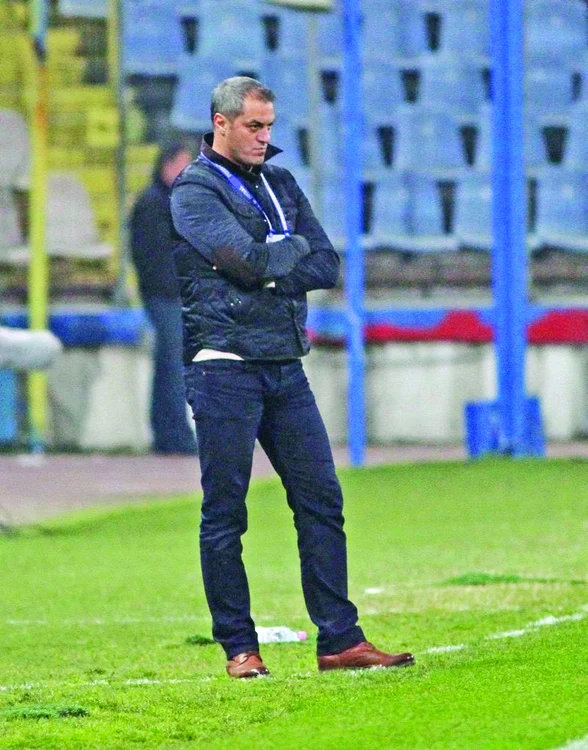 
    Dulca și-a prelungit  contractul cu Madiaș, dar l-ar putea rezilia dacă se va înţelege cu Steaua (fotografii: Mediafax)  