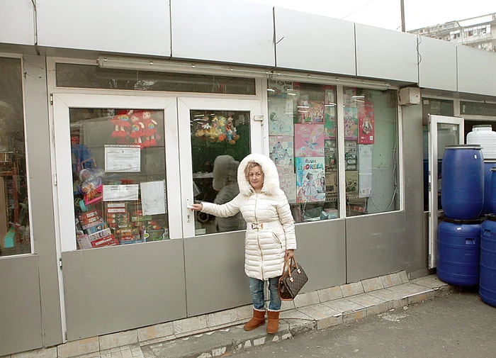 Maria Ignat (53 de ani)  n-a mai deschis ieri  magazinul pe care îl conduce