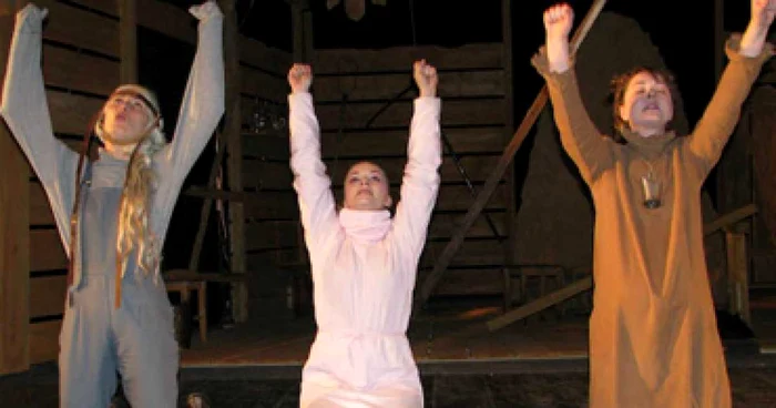 Botoşani: Regal artistic pe scena Teatrului „Eminescu”