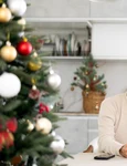 Cum sa gestionezi conflictele la mesele de sarbatori  Sursa foto shutterstock 2550958013 jpg