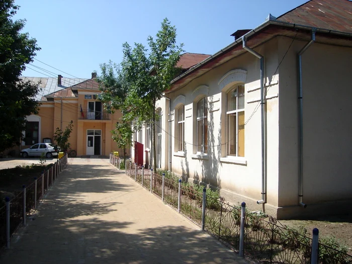 Primăria pe care Niţulescu a condus-o mai multe mandate a fost prejudiciată cu peste 600.000 lei. (FOTO: site oficial www.grojdibodu.ro)