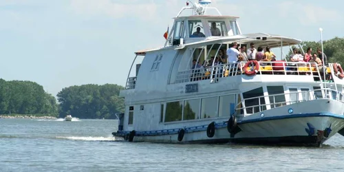 Vacanţă pe apă în Delta Dunării