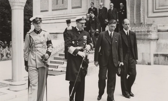 Regele Carol al II-lea, Marele Voievod Mihai și principele Nicolae (©Arhivele Naționale ale României SANIC, Fototecă, FII 107(4) 