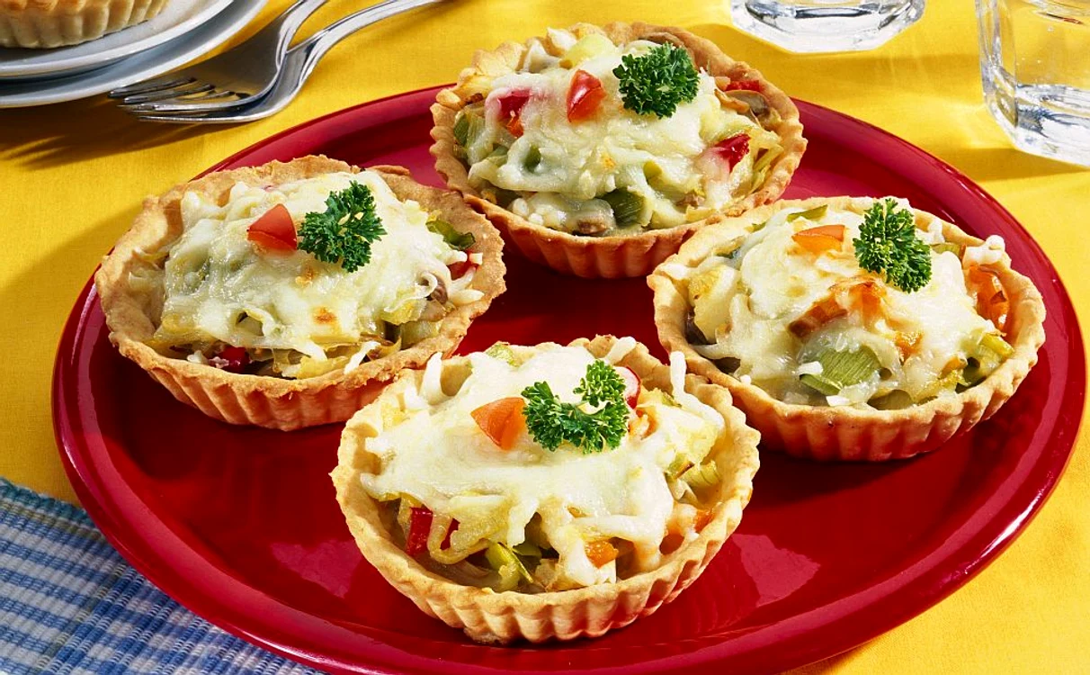 minitarte cu legume si cascaval jpeg